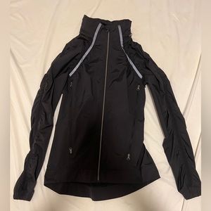 Lululemon windbreaker jacket with hood
